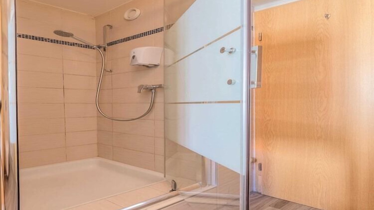 Photo of Bathroom in Paquis Navigation