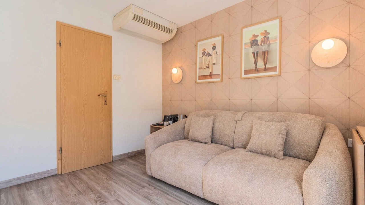 Photo of Livingroom in Paquis Navigation