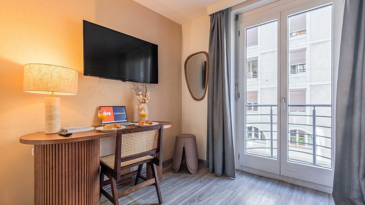 Photo of Livingroom in Paquis Navigation
