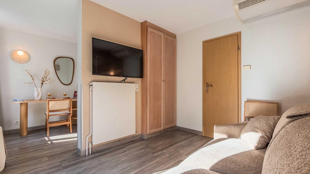 Photo of Livingroom in Paquis Navigation
