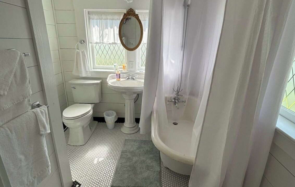 Photo of Bathroom in Claiborne
