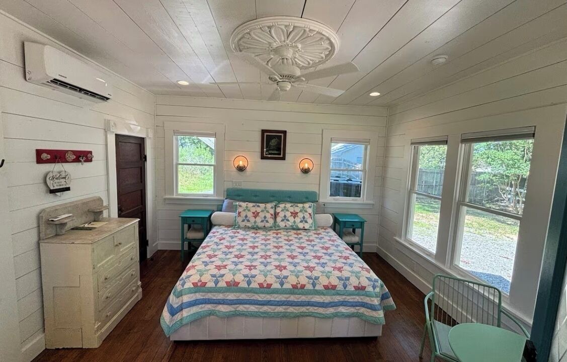 Photo of Bedroom in Claiborne