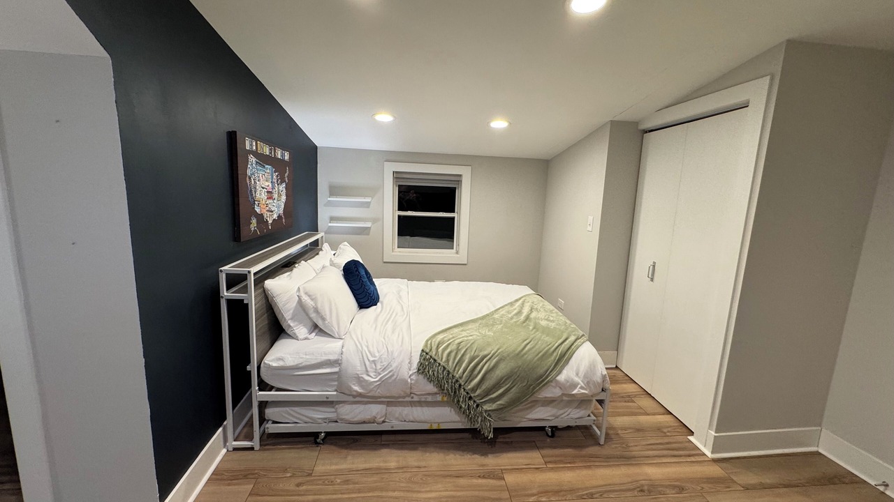 Photo of Bedroom in Forest Park