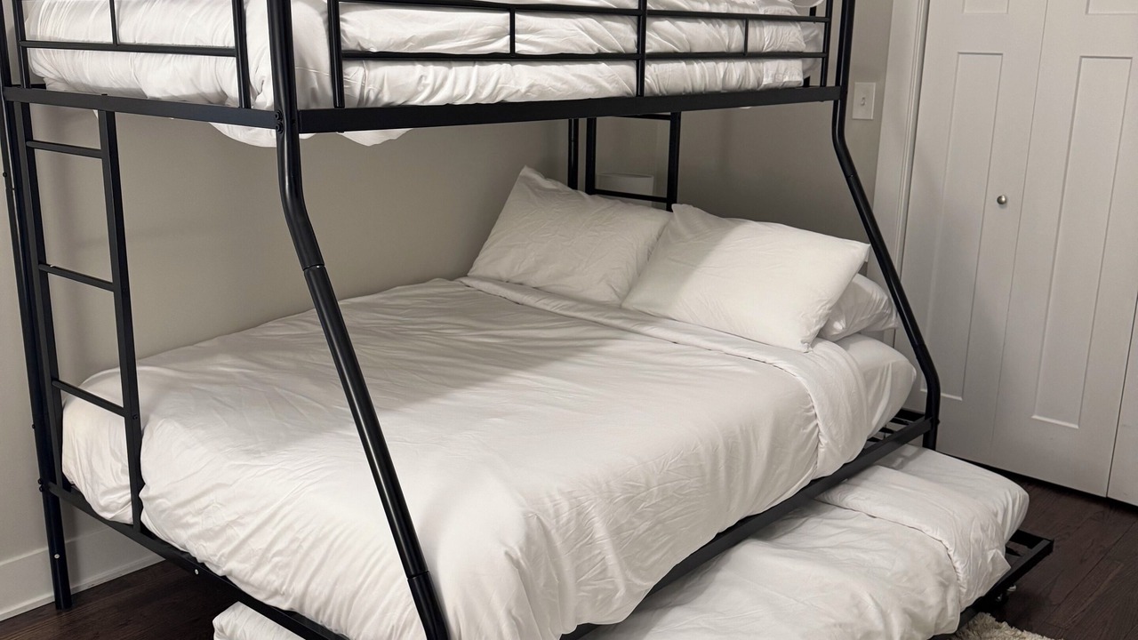 Photo of Bedroom in Forest Park