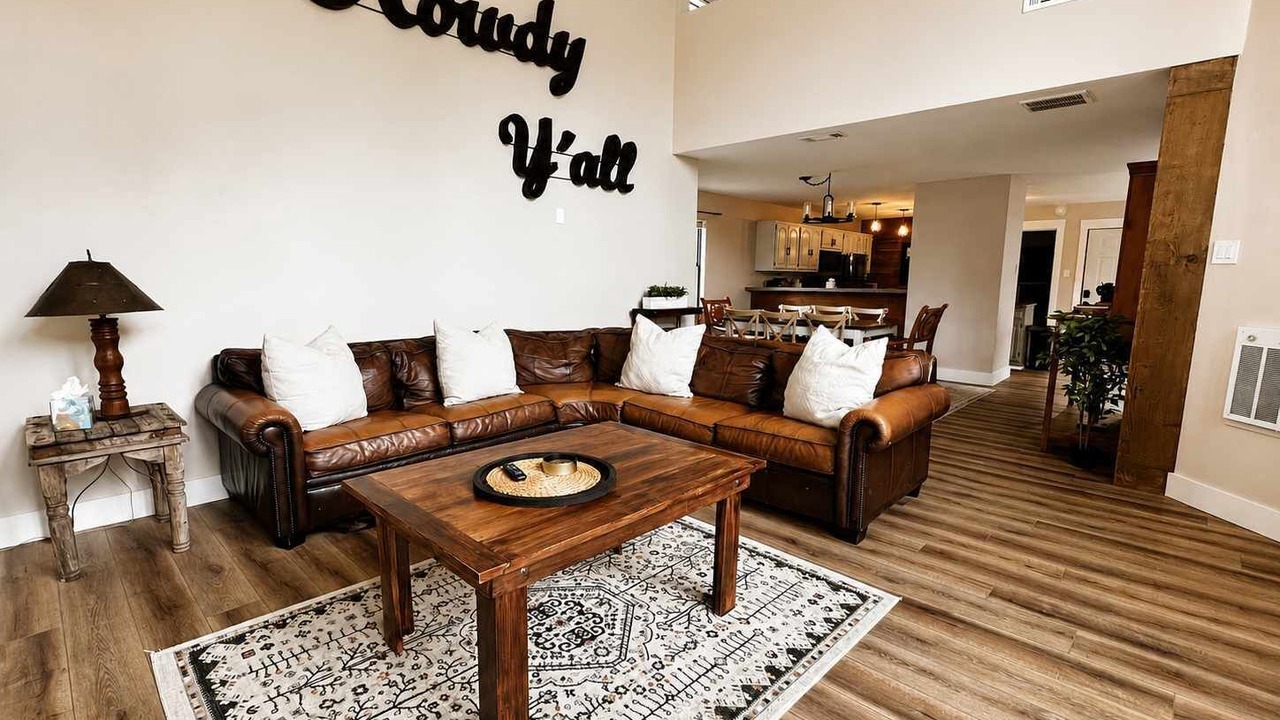 Photo of Livingroom in Cedar Creek