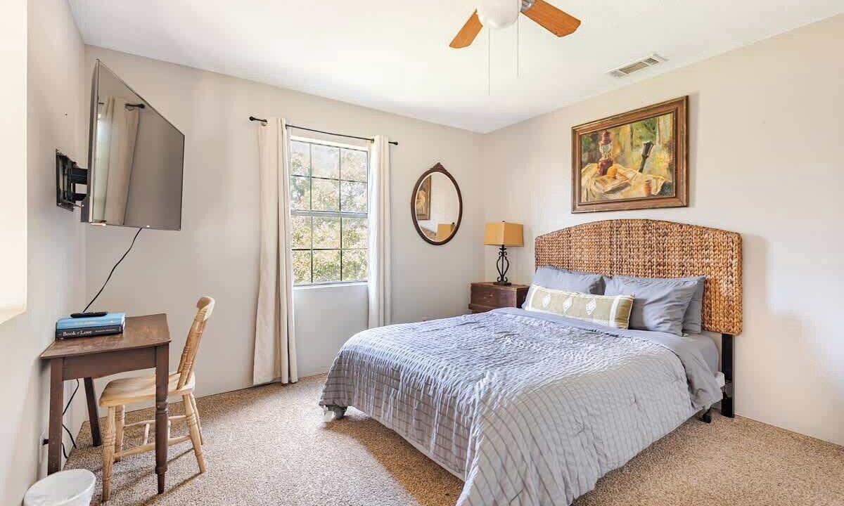 Photo of Bedroom in Cedar Creek