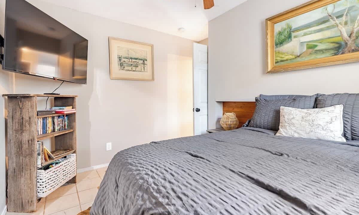 Photo of Bedroom in Cedar Creek