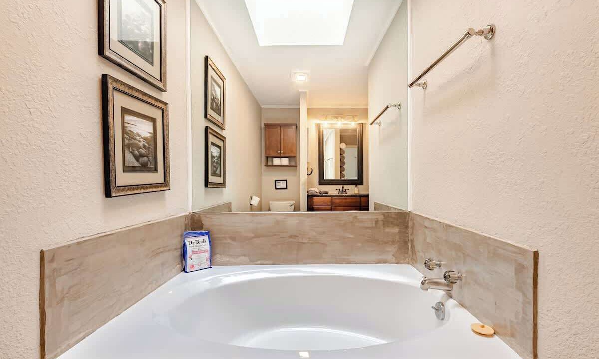 Photo of Bathroom in Cedar Creek