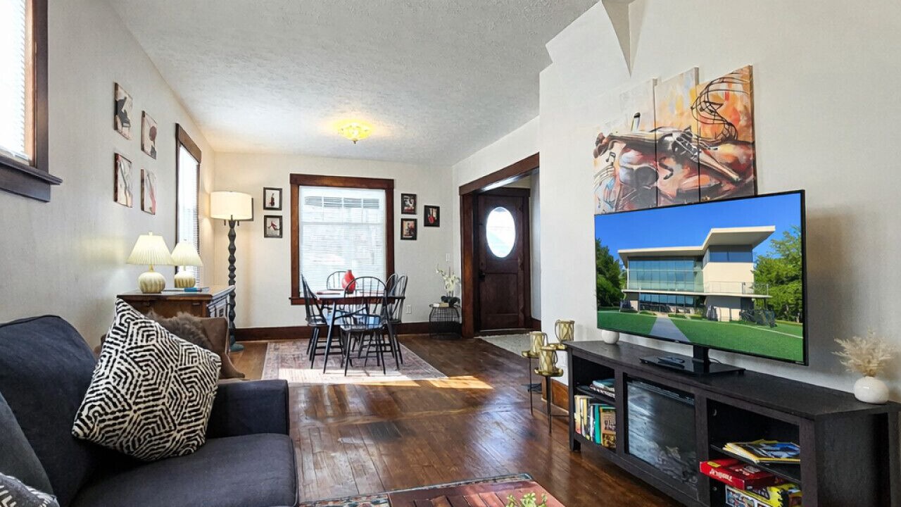 Photo of Livingroom in Oberlin