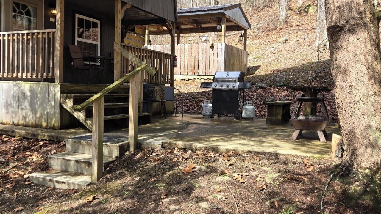 Photo of Patio Balcony in South Bloomingville