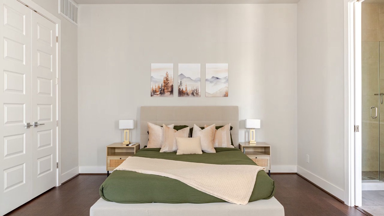 Photo of Bedroom in Tobin Hill