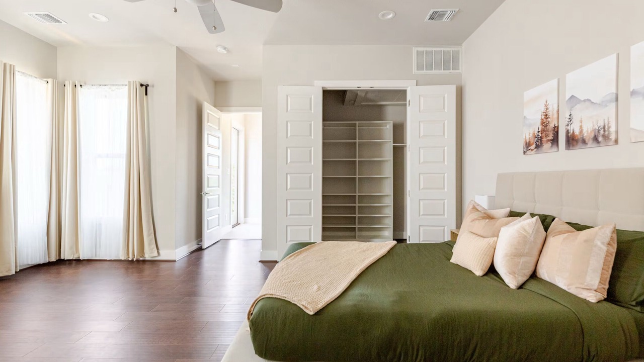 Photo of Bedroom in Tobin Hill