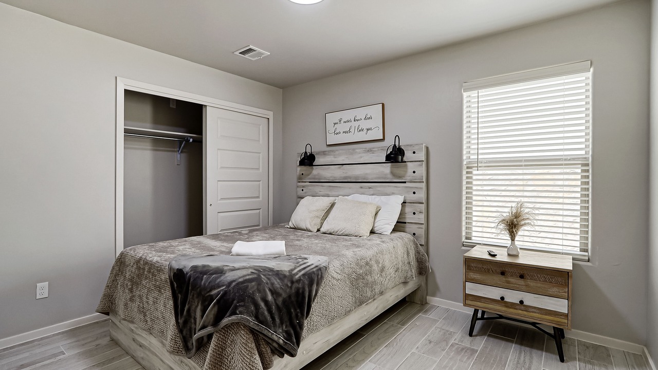 Photo of Bedroom in Biggs Field