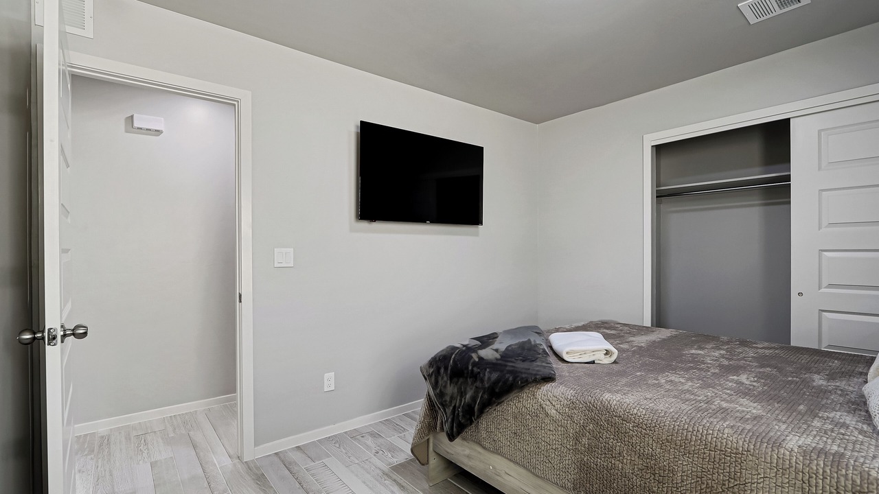 Photo of Bedroom in Biggs Field