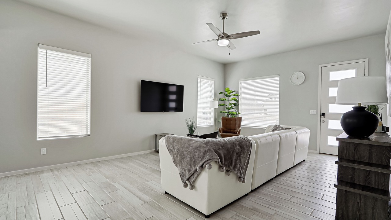 Photo of Livingroom in Biggs Field