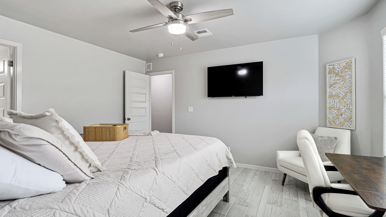 Photo of Bedroom in Biggs Field