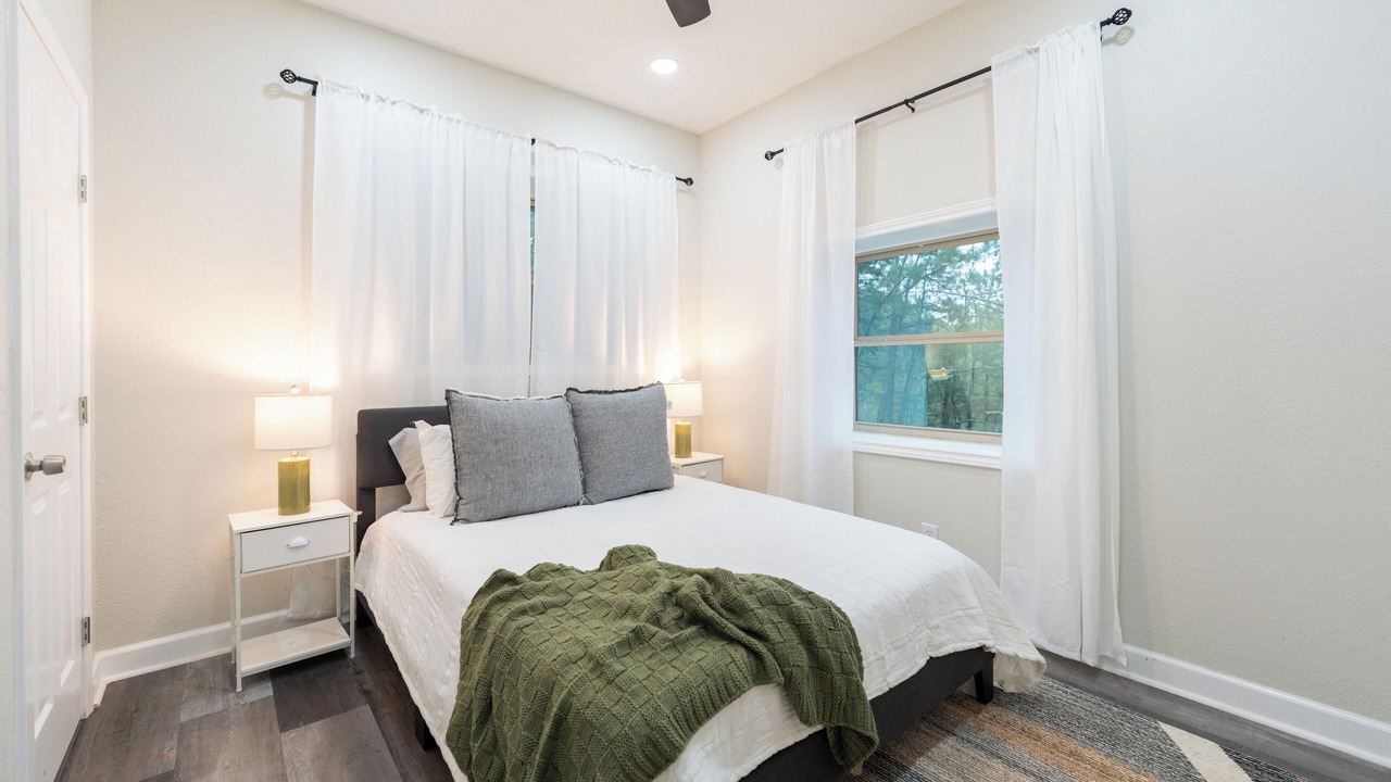 Photo of Bedroom in Ferndale