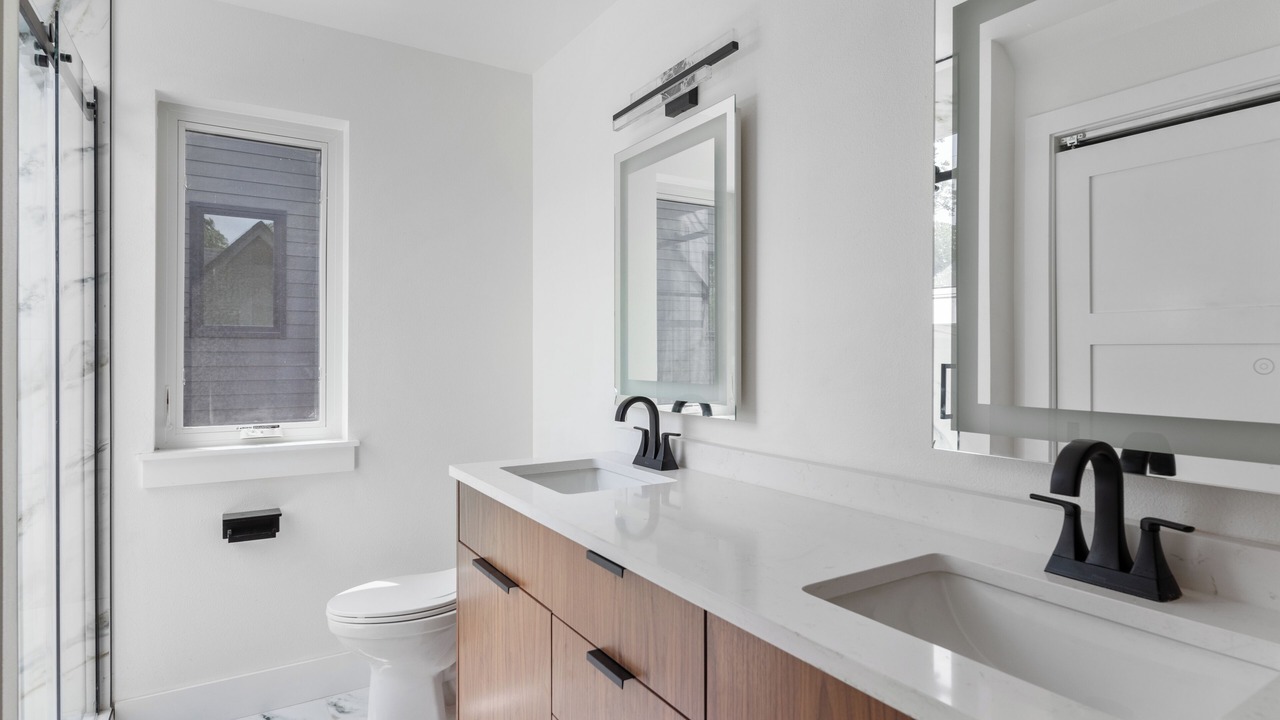 Photo of Bathroom in Highland