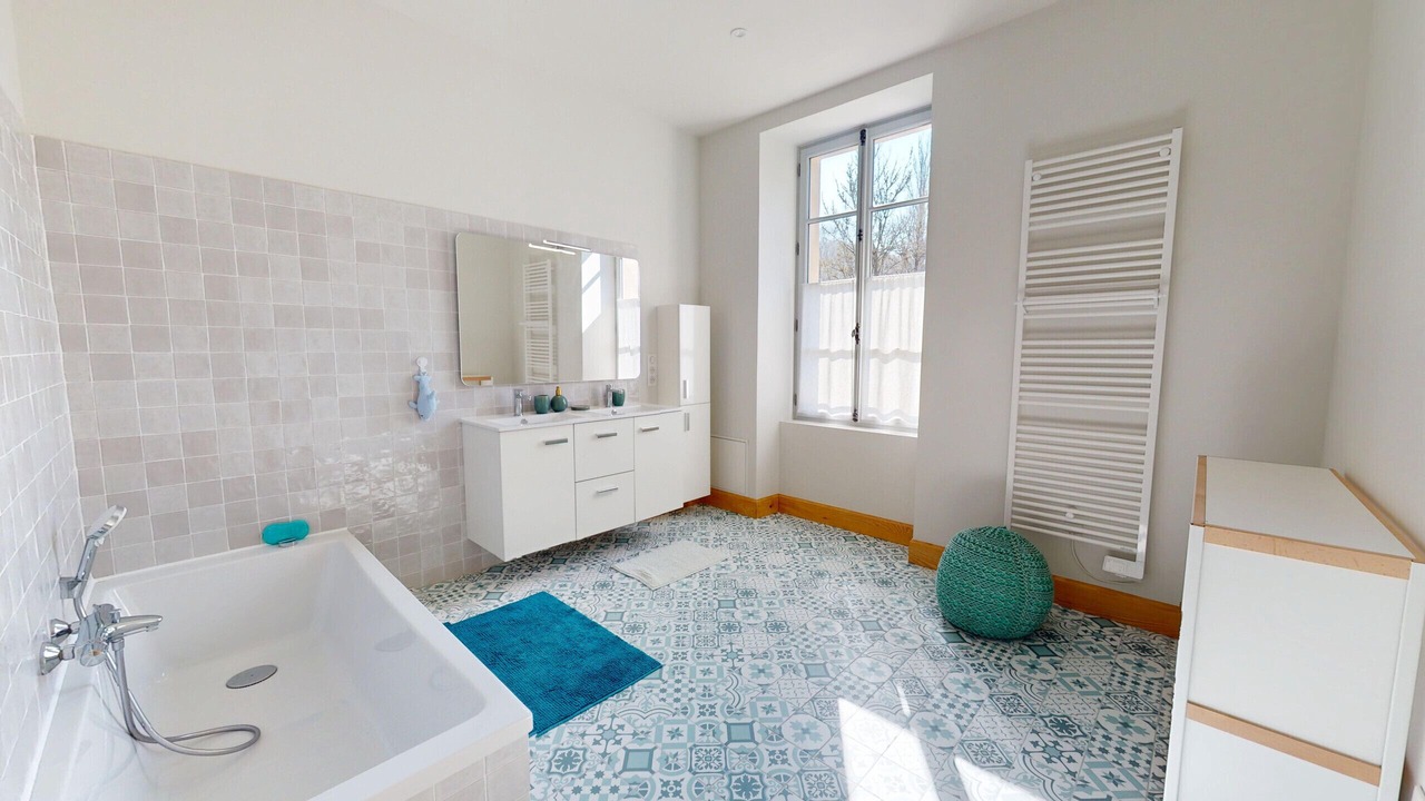 Photo of Bathroom in Saint-Vincent-Rive-d'Olt