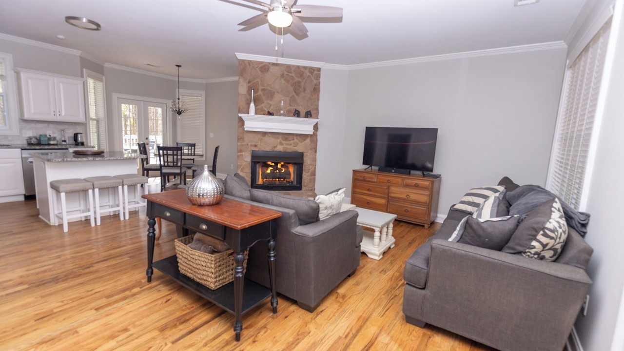 Photo of Livingroom in Eatonton