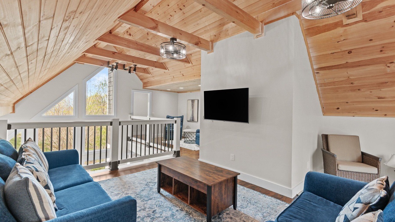 Photo of Livingroom in Charter Hills