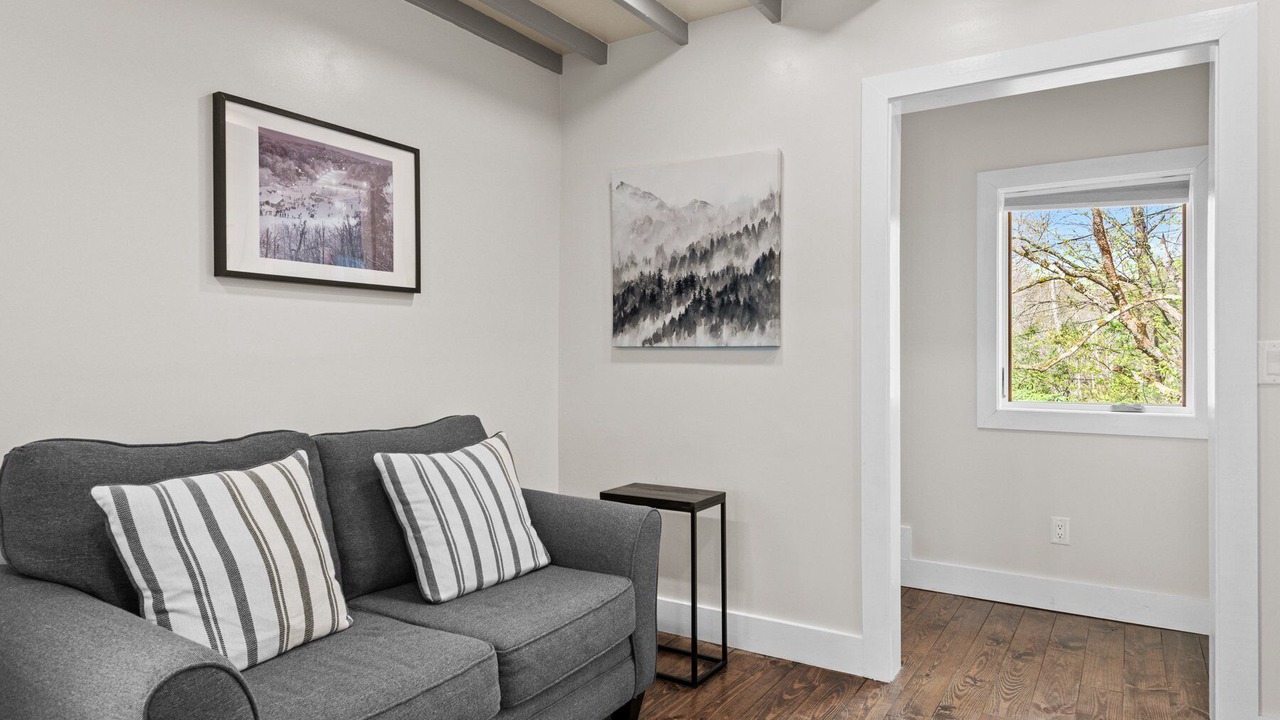 Photo of Livingroom in Charter Hills