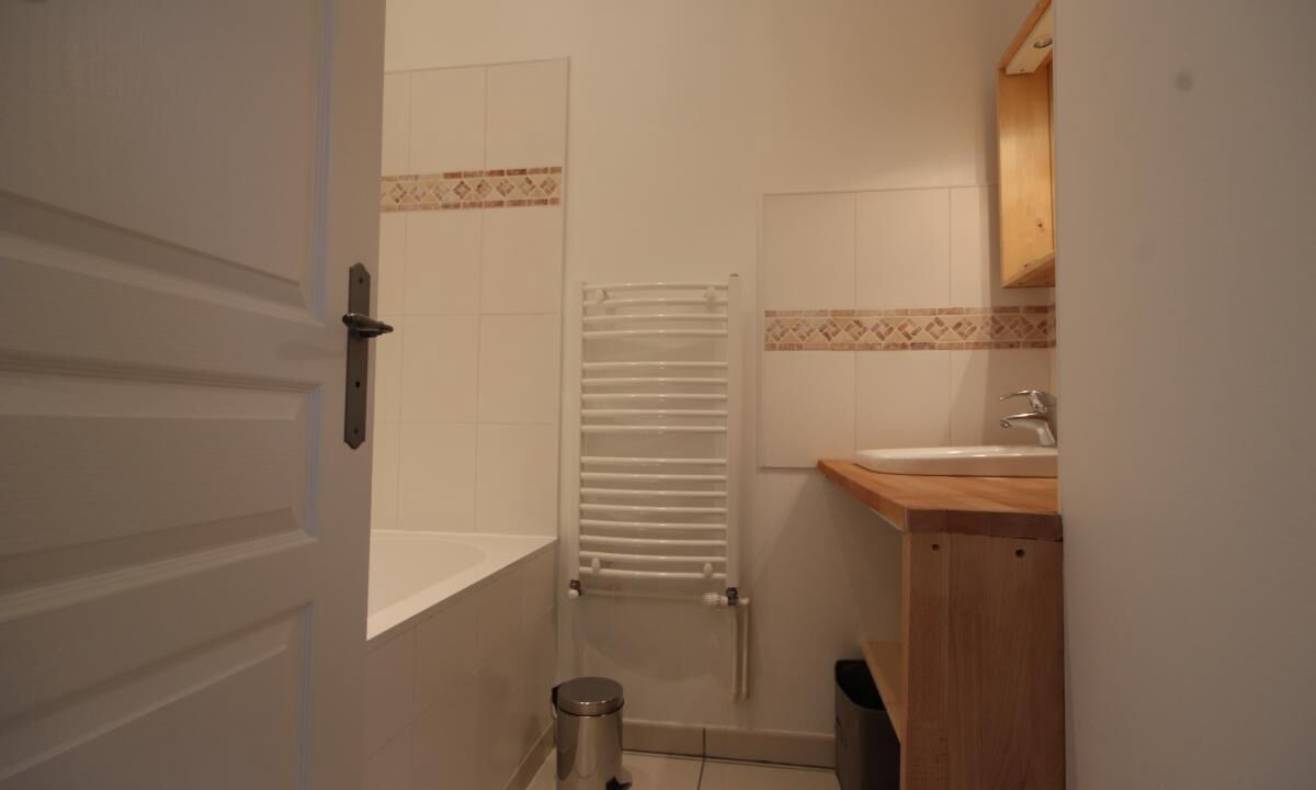 Photo of Bathroom in Montcoy