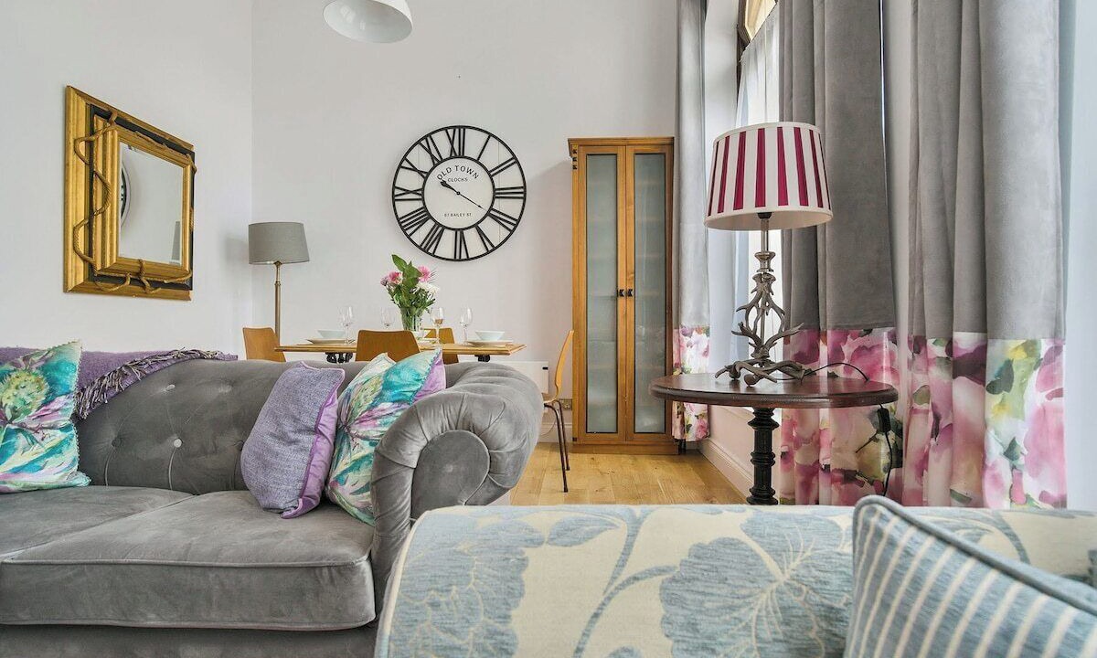 Photo of Livingroom in Alloa