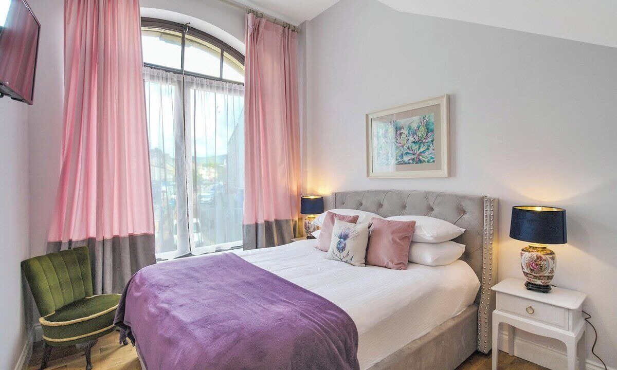 Photo of Bedroom in Alloa