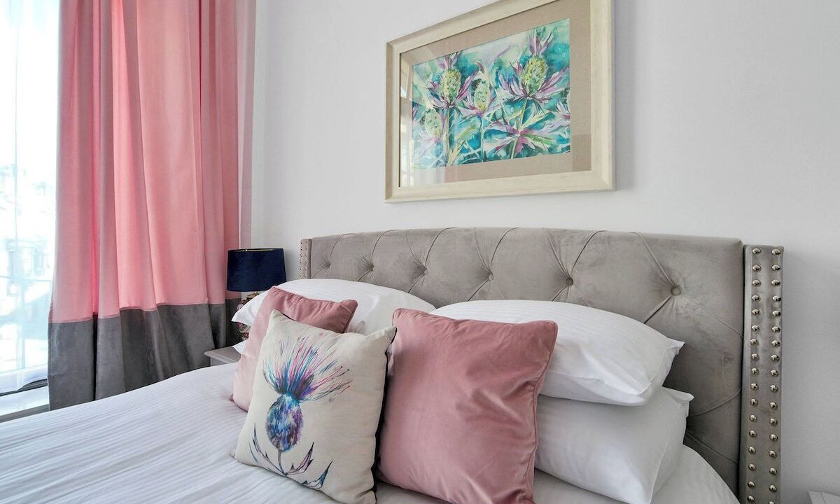 Photo of Bedroom in Alloa