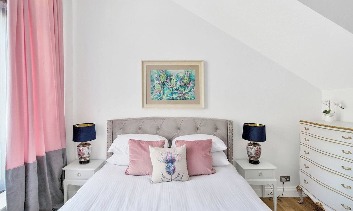 Photo of Bedroom in Alloa