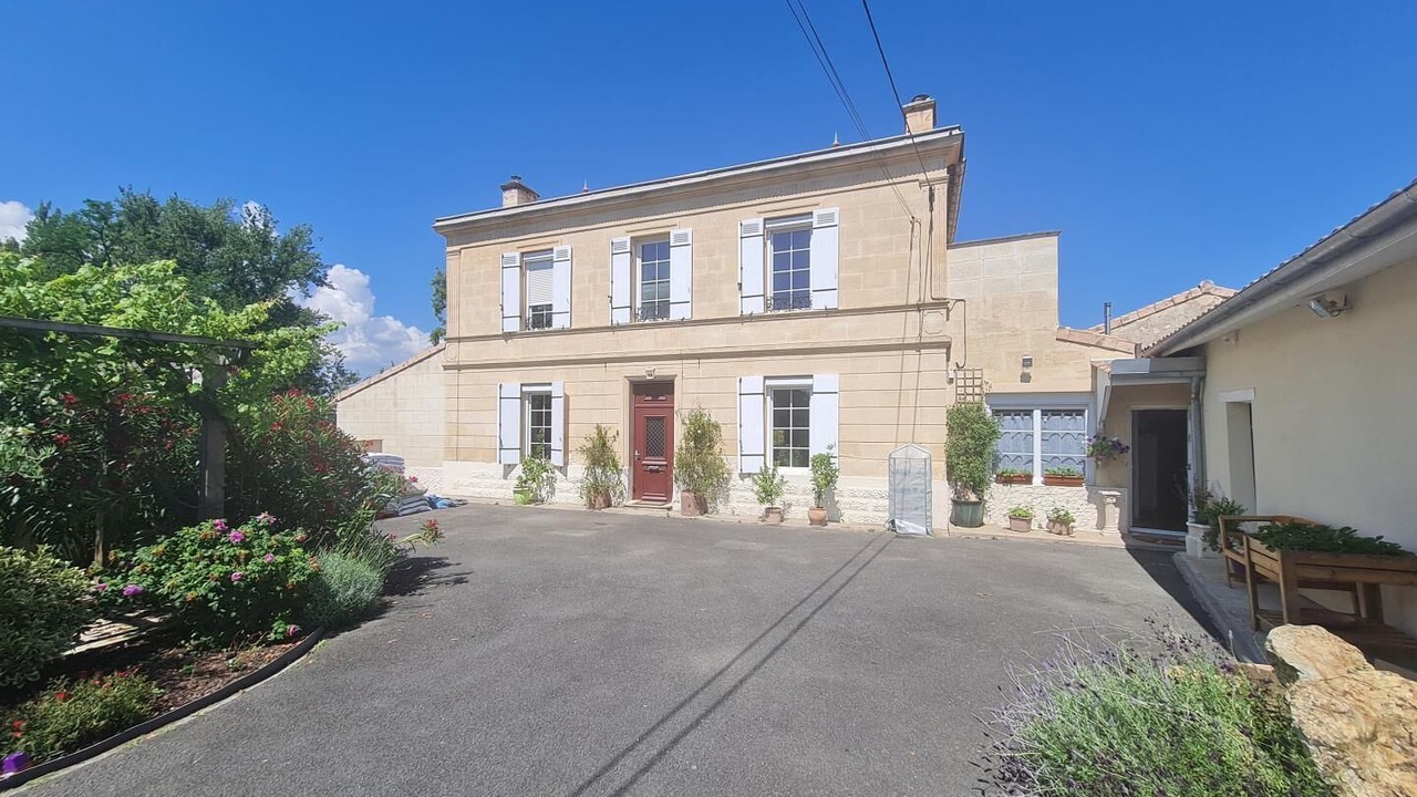 Photo of Outdoor in Izon