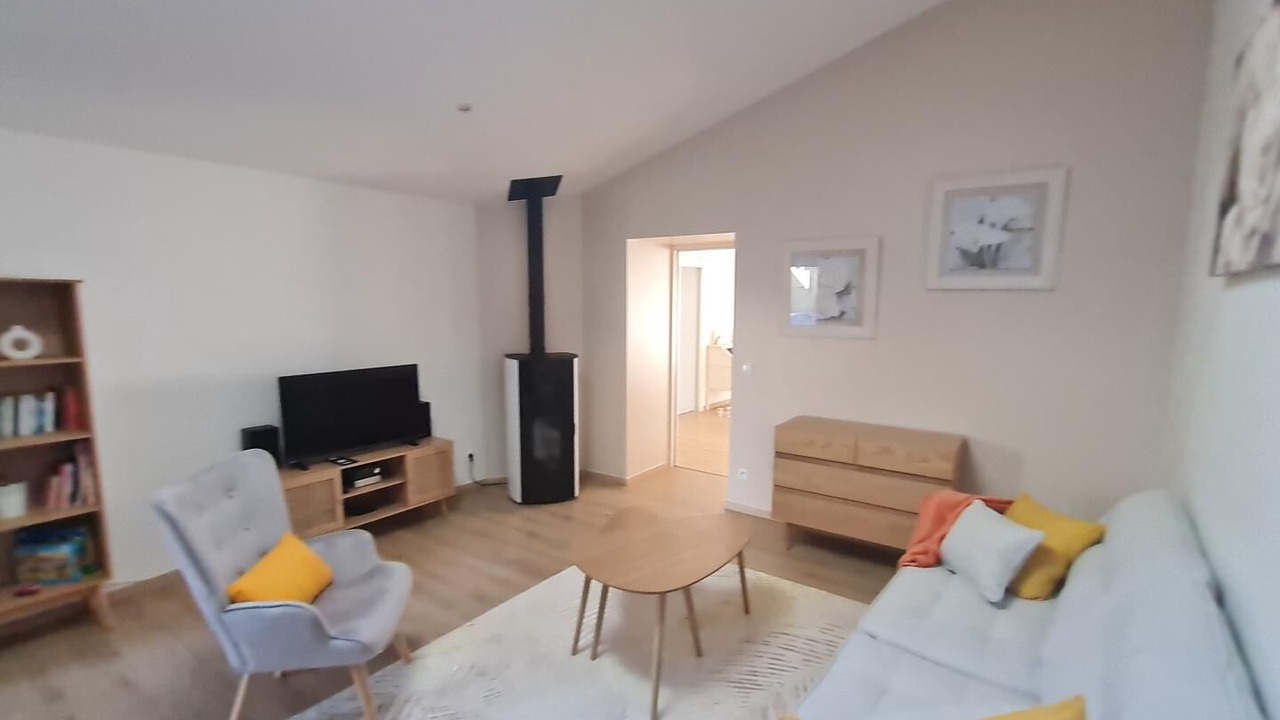Photo of Livingroom in Izon