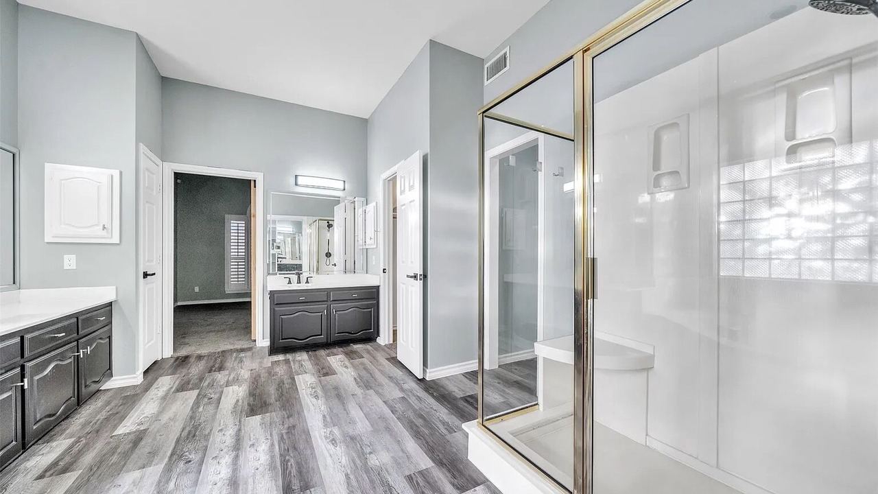 Photo of Bathroom in Ennis