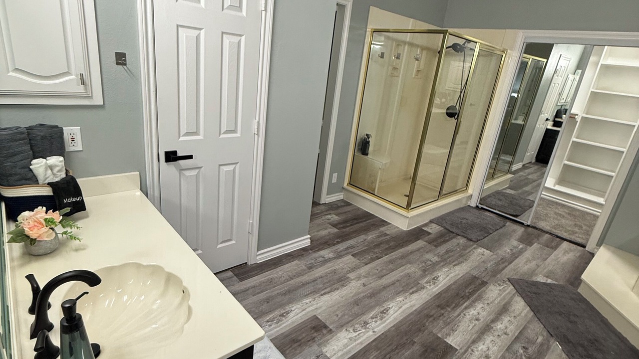 Photo of Bathroom in Ennis
