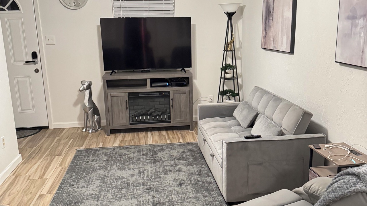 Photo of Livingroom in Haltom City