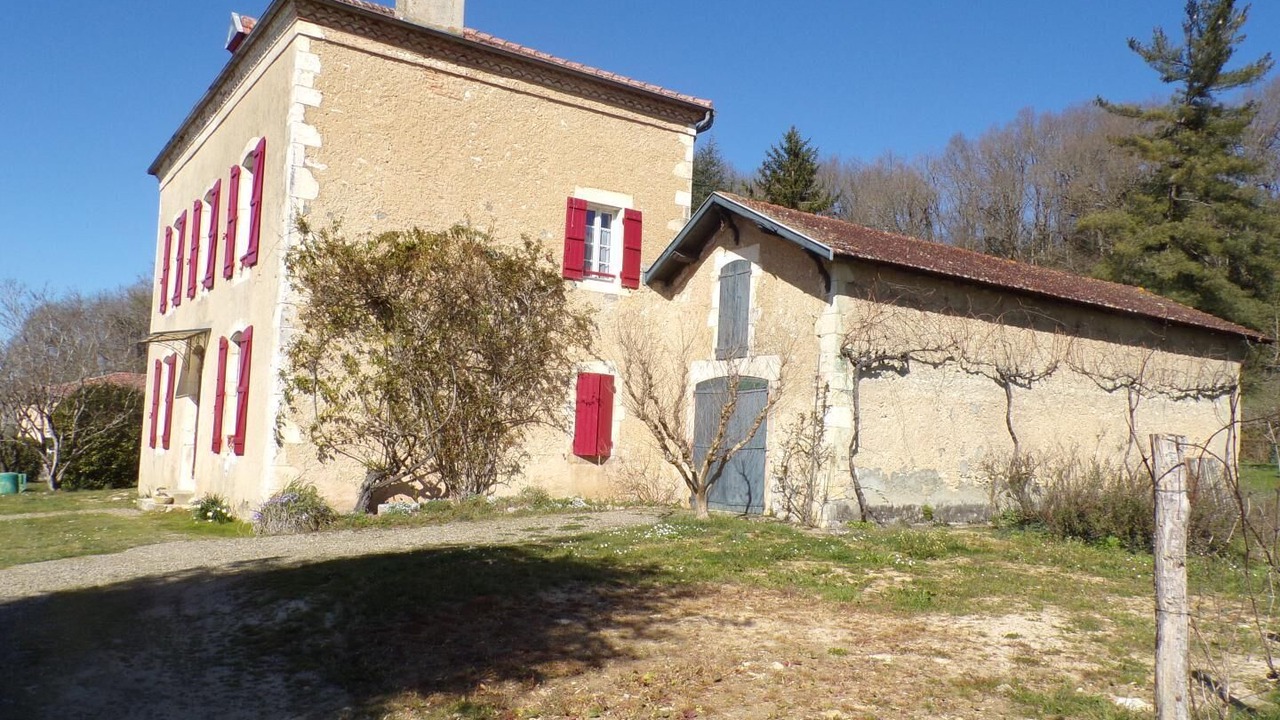 Photo of Outdoor in Eyres-Moncube