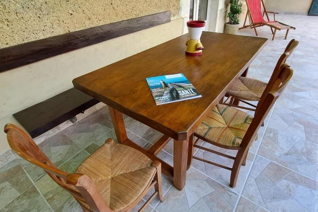 Photo of Outdoor in Eyres-Moncube