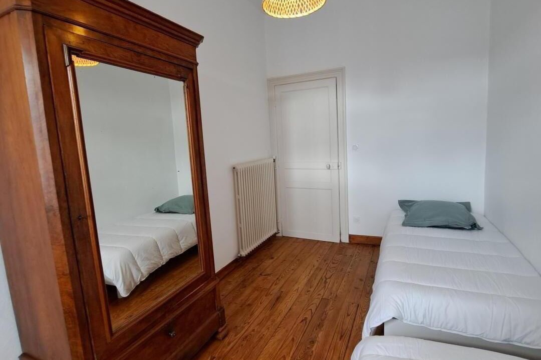 Photo of Bedroom in Eyres-Moncube