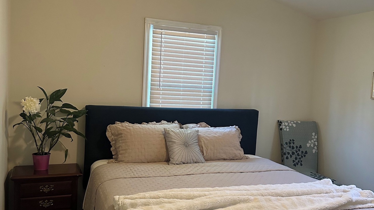 Photo of Bedroom in Laurel