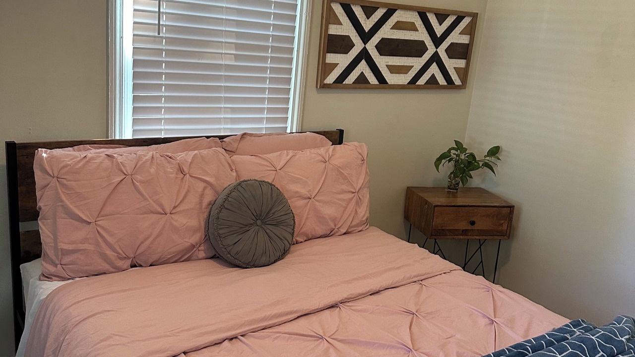 Photo of Bedroom in Laurel