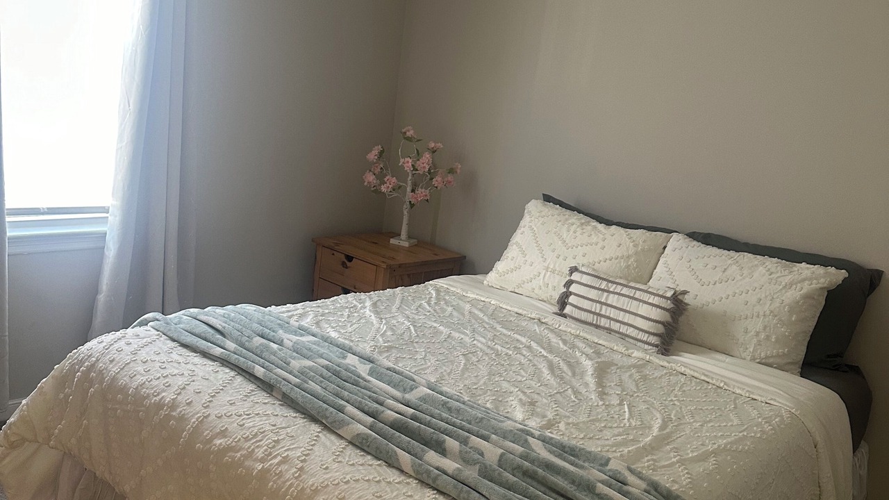 Photo of Bedroom in Laurel