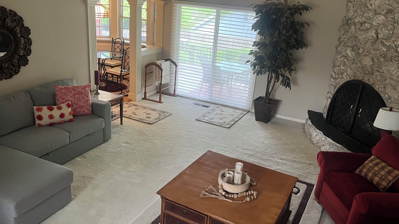 Photo of Livingroom in South Tulsa
