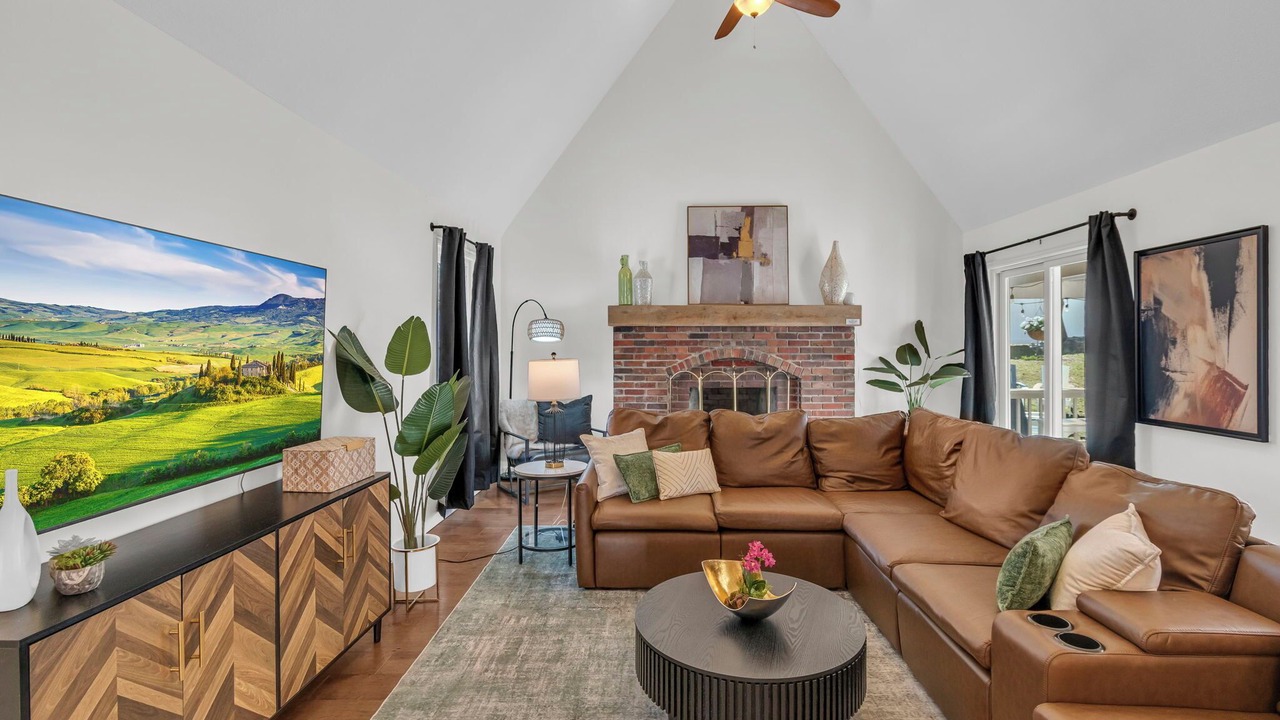 Photo of Livingroom in Overland Park