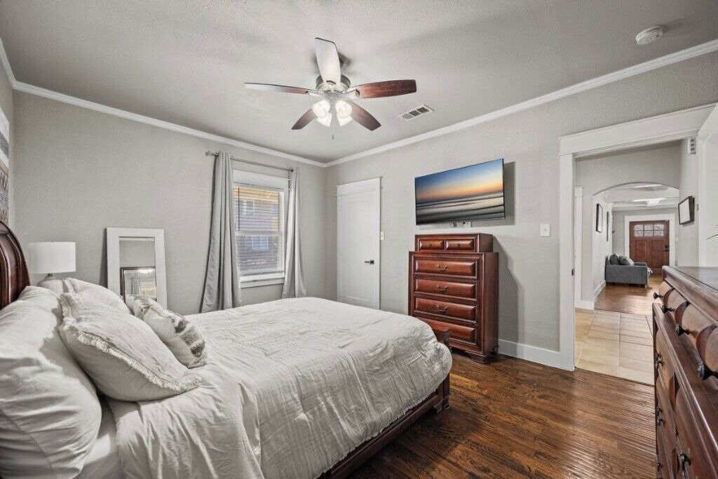 Photo of Bedroom in Fairmount