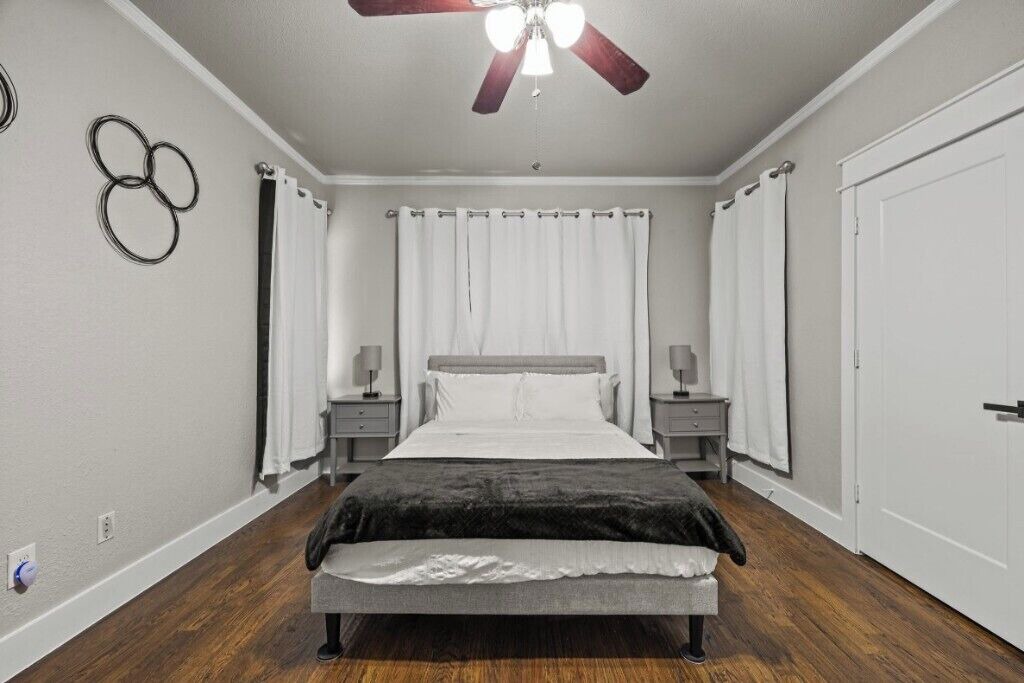 Photo of Bedroom in Fairmount