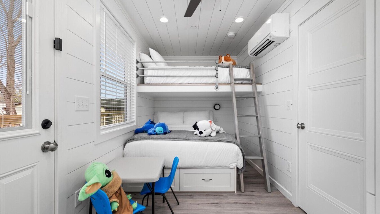 Photo of Bedroom in Downtown Branson