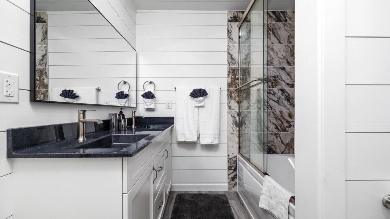 Photo of Bathroom in Downtown Branson