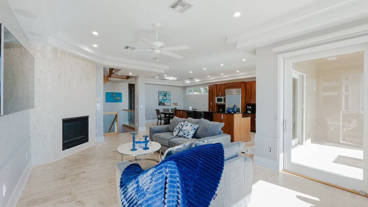 Photo of Livingroom in Madeira Beach