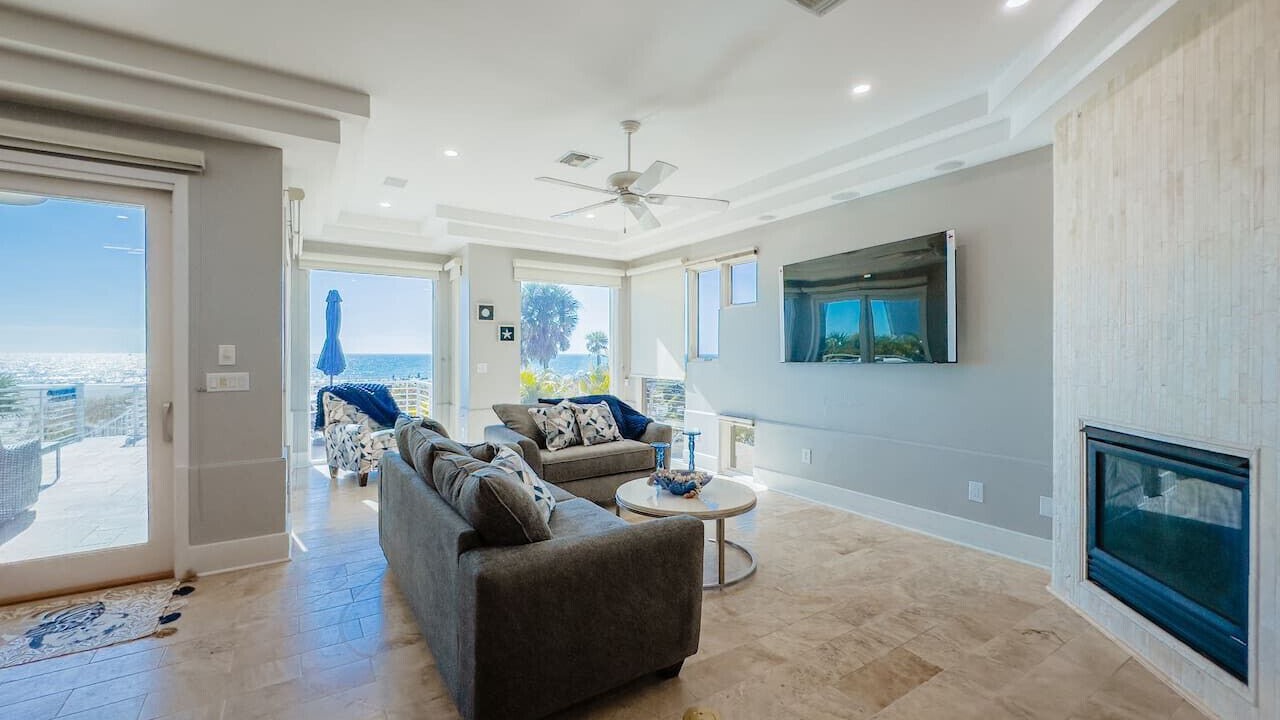 Photo of Livingroom in Madeira Beach